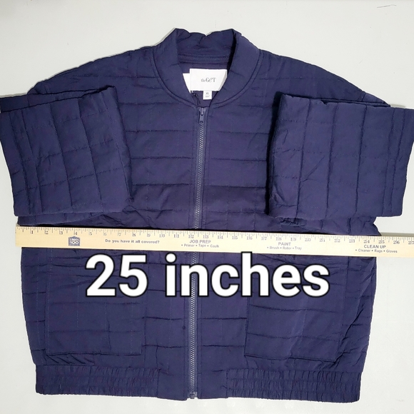 🔥NWT The Get Women’s XL Quilted Cropped Bomber Jacket - Picture 4 of 16